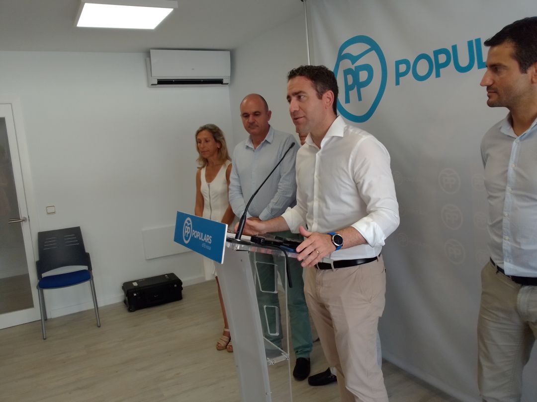 García Egea junto a dirigentes del PP de Ibiza García Egea junto a dirigentes del PP de Ibiza