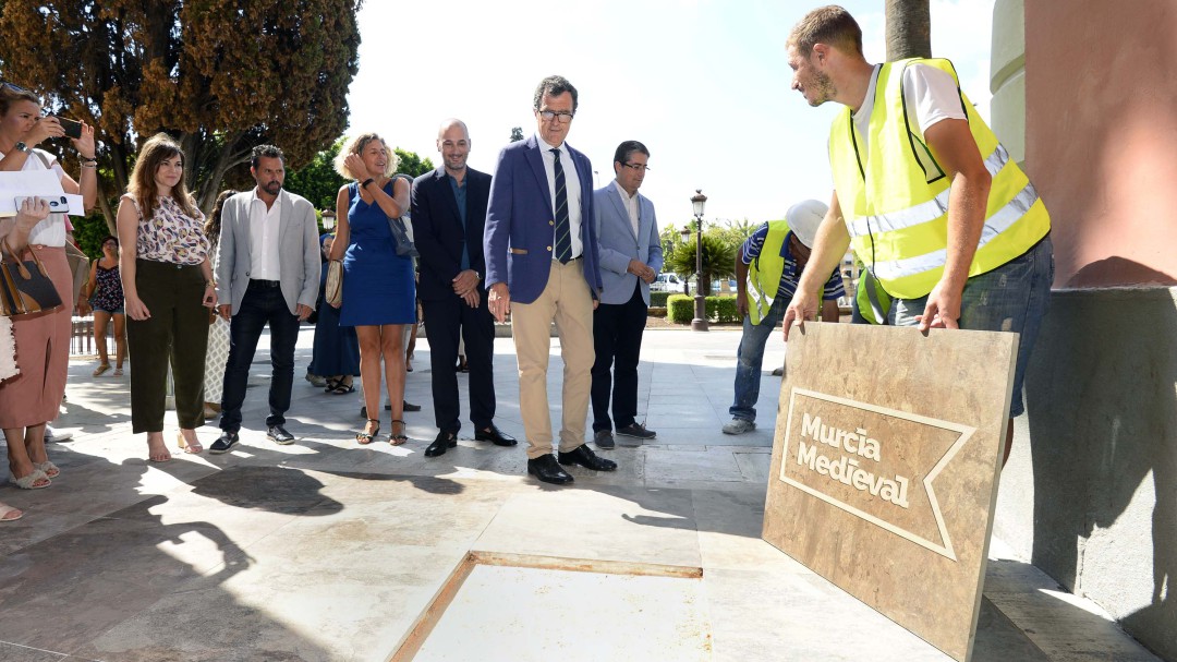 Un paseo de 3 kilómetros por la antigua muralla para conocer la Murcia medieval