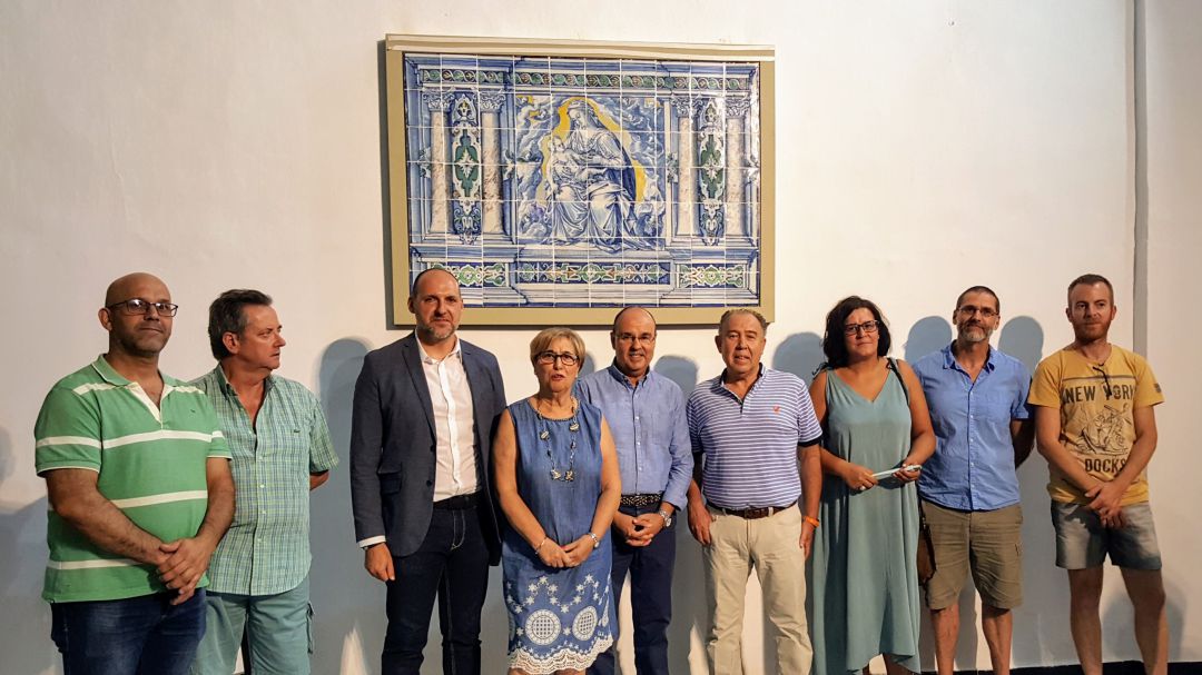 El panel de cerámica de Jan Floris vuelve a Oropesa completamente restaurado El panel de cerámica de Jan Floris vuelve a Oropesa completamente restaurado