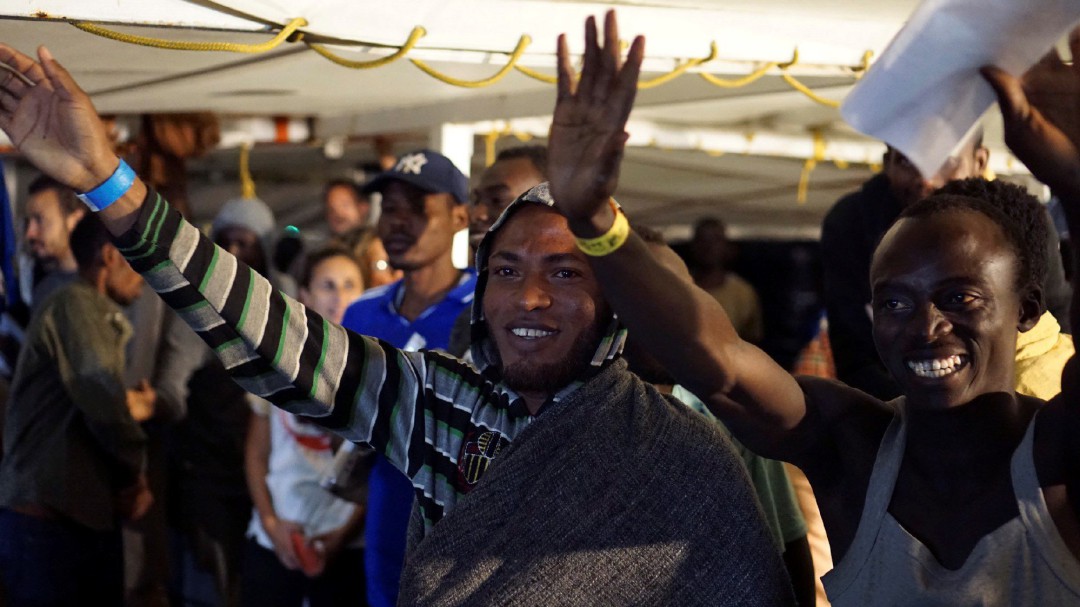La dura crítica de un médico de Lampedusa al Gobierno italiano: "Es sencillamente inhumano"