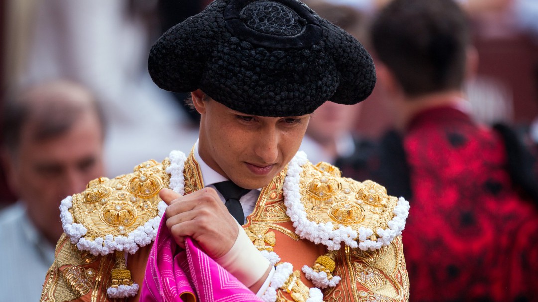 Roca Rey corta la temporada y deja un puesto vacante en la Feria de San Miguel