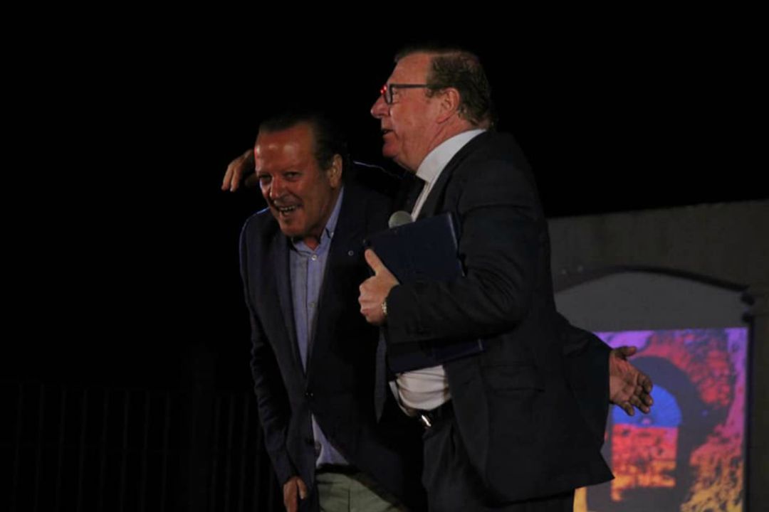 El pregón de César Cadaval y la imposición de medallas a las Goyescas acercan Ronda a su feria El pregón de César Cadaval y la imposición de medallas a las Goyescas acercan Ronda a su feria
