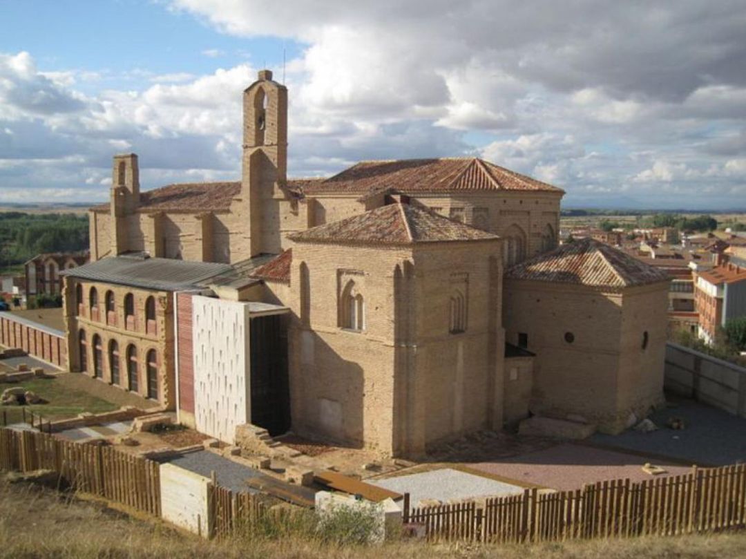 Santuario de la Peregrina en Sahagún Santuario de la Peregrina en Sahagún