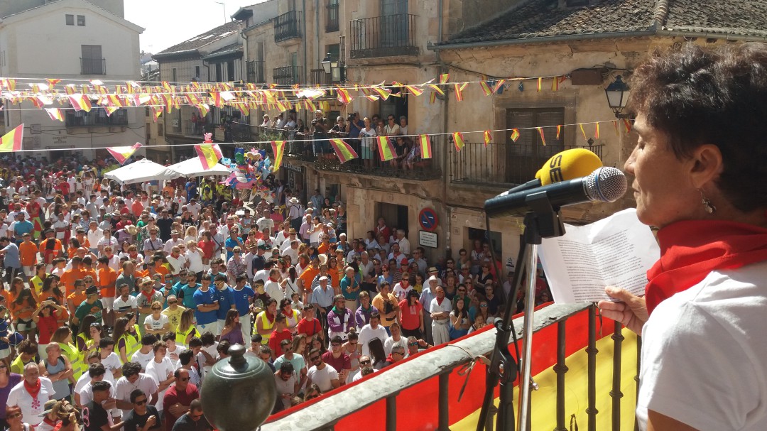 Estrella Martín destaca la unidad y el amor por Sepúlveda en el inicio de las fiestas de los Santos Toros