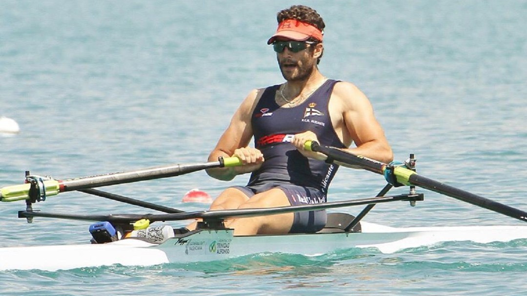 Un deportista alicantino queda excluido del mundial de remo tras salir en un programa de Chicote