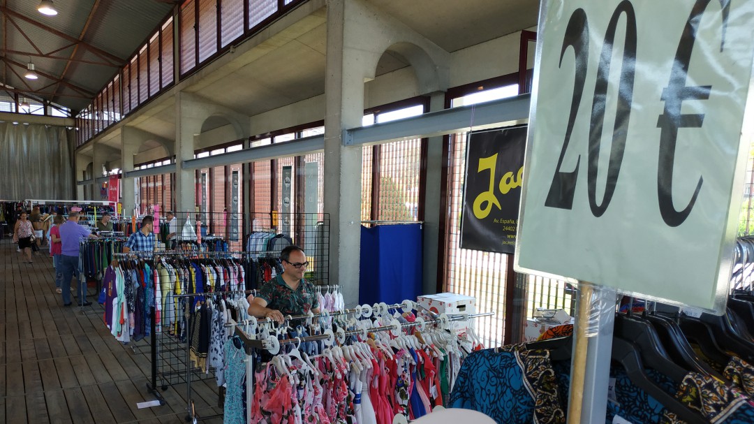 La Feria de las Rebajas de Verano abre sus puertas en el Museo del Ferrocarril