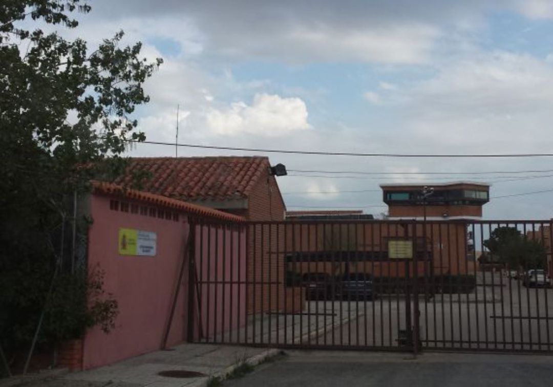 Una eldense y su pareja, en prisión por la muerte de sus dos bebés