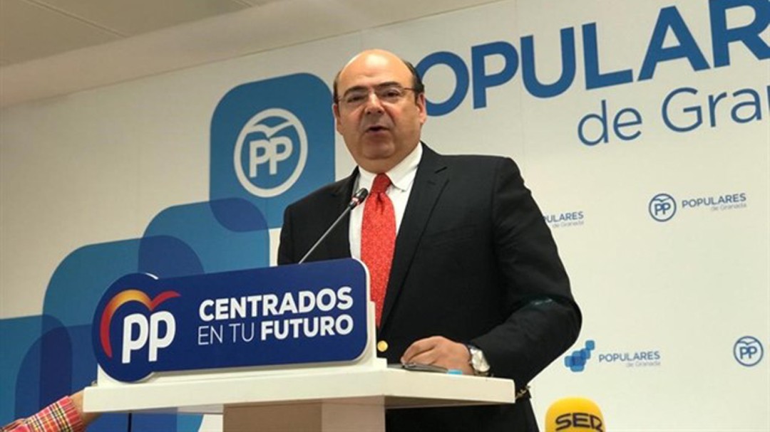 Sebastián Pérez amenaza con romper el pacto de gobierno si no hay rotación en la alcaldía de Granada