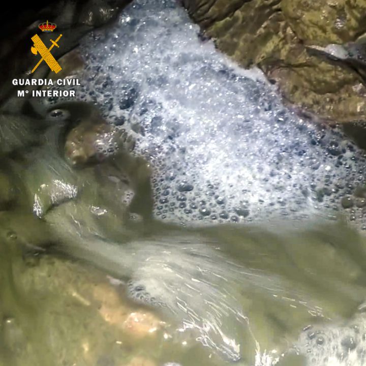 La Guardia Civil averigua la procedencia del vertido al río Aguanaz
