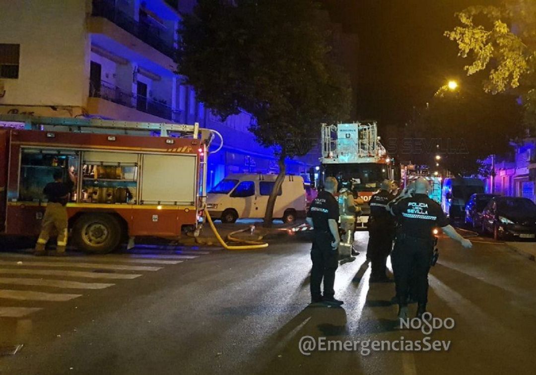 Dos personas fallecidas en el incendio de su vivienda en la Avd. San Juan de la Salle