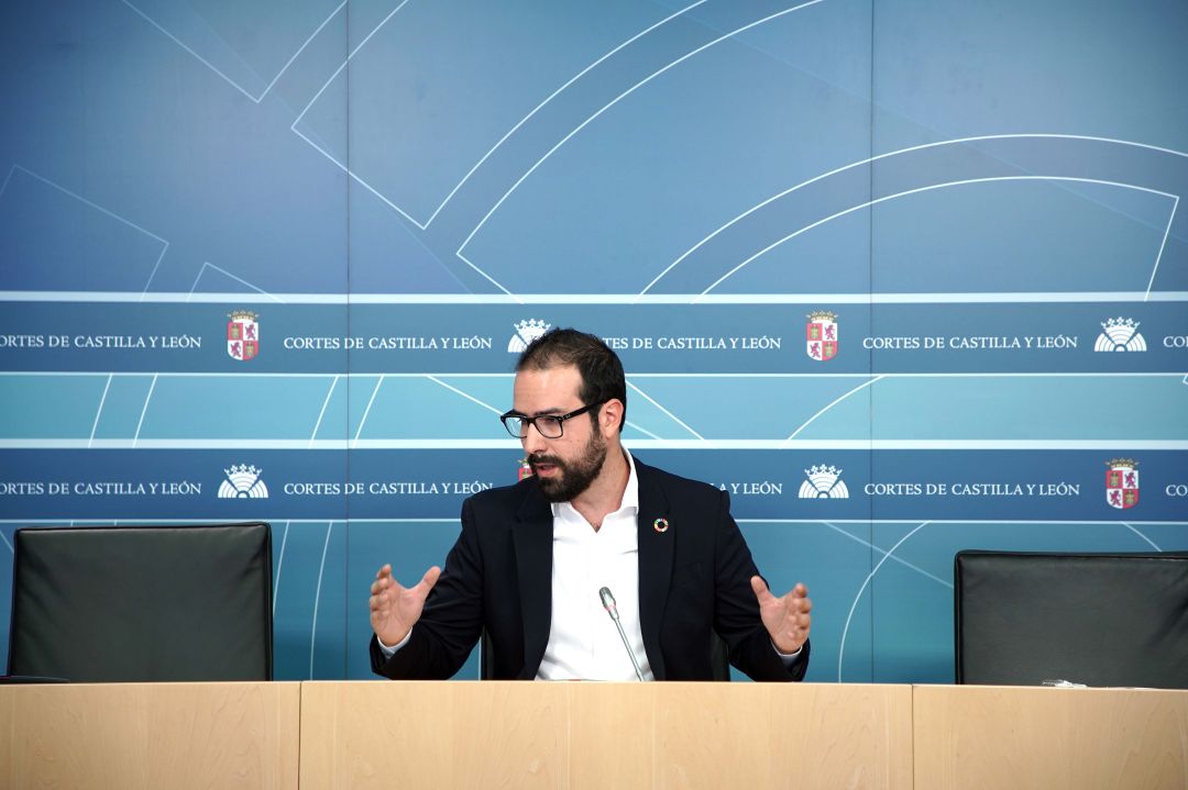 Ángel Hernández Ángel Hernández