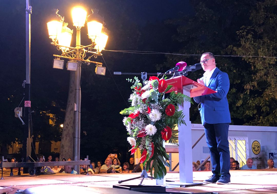 Carlos Martínez manda un mensaje de integración y diversidad en el pregón de San Julián 2019