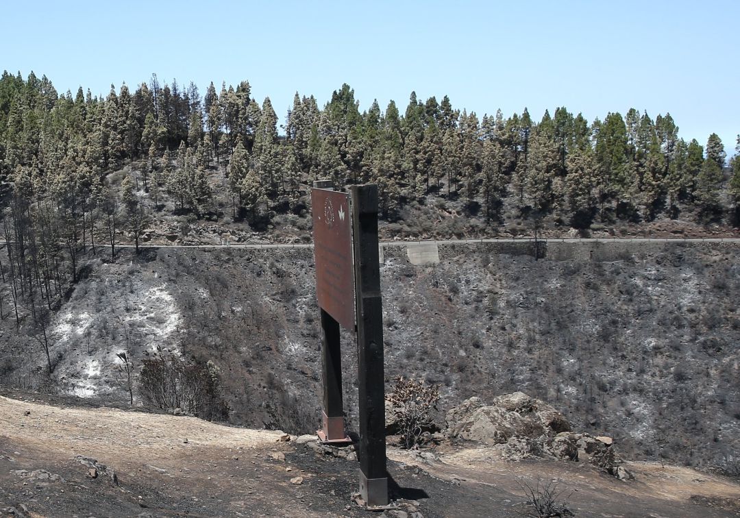 El calor frena el dar por controlado el incendio