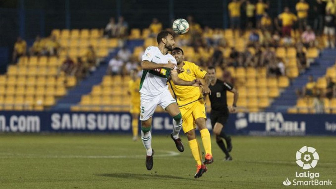 El Elche gana 1-2 en Alcorcón con doblete de Gonzalo Verdú y una colosal actuación de Edgar Badía