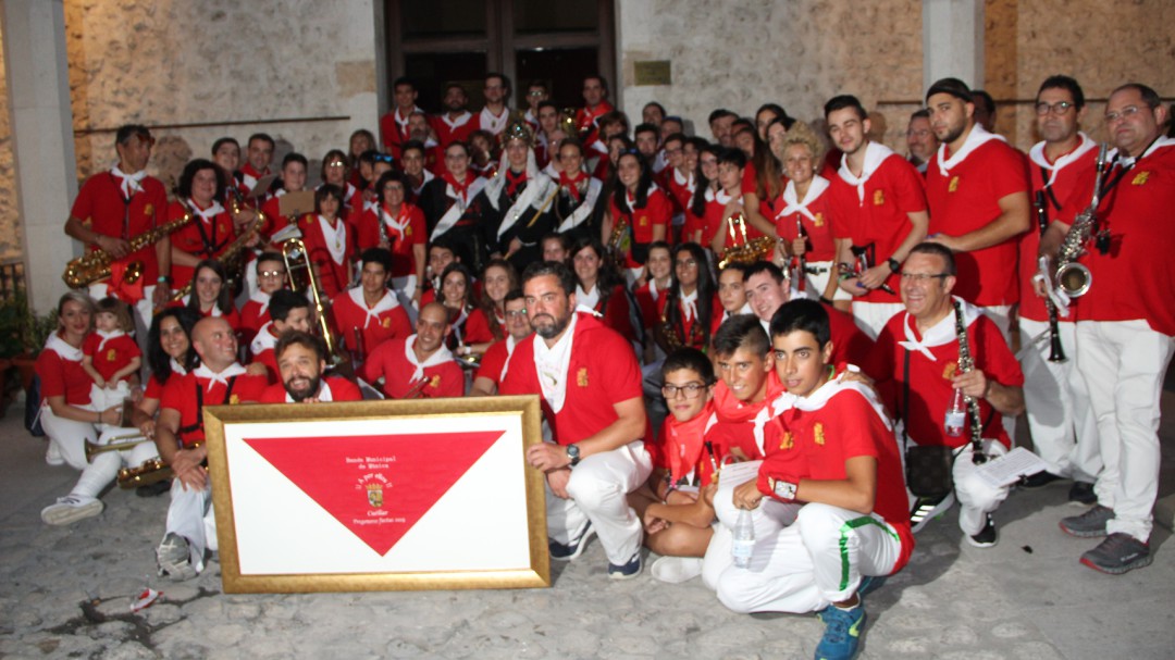 Cuéllar vibra al son de la Banda de Música en el inicio de sus fiestas