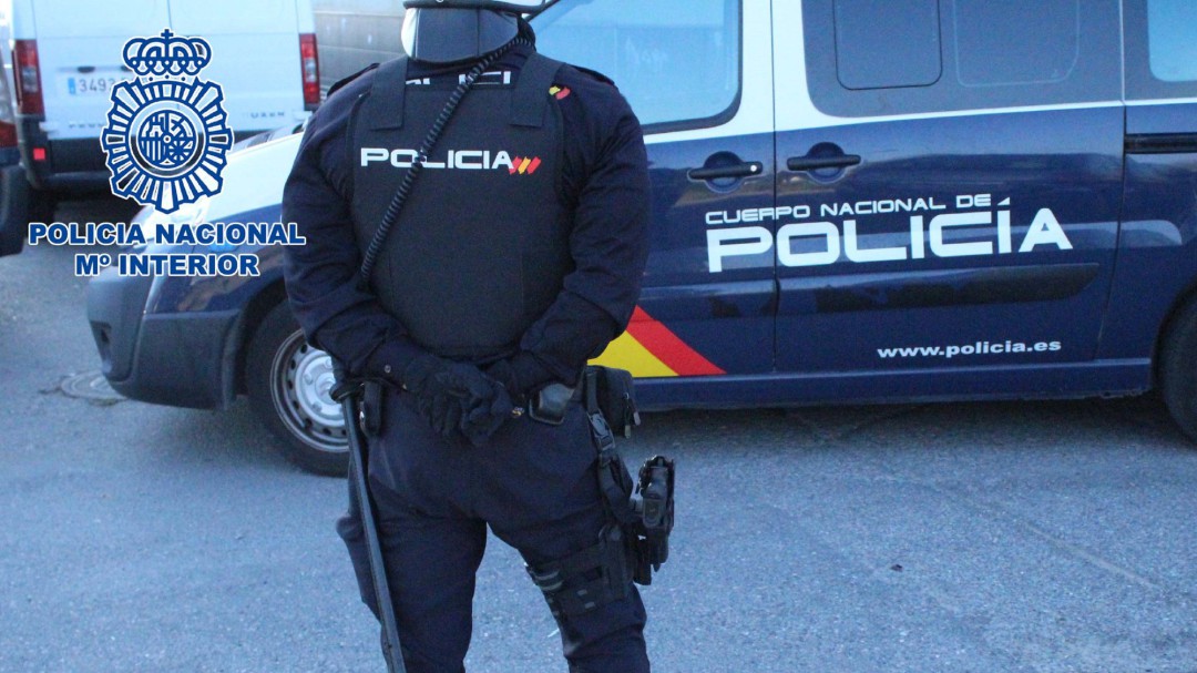 Detenido por tratar de clavarle un cuchillo a su compañero de piso durante una discusión