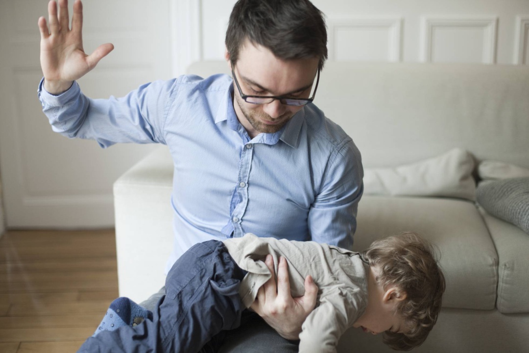 Proteger los derechos de los hijos incluso ante sus propios padres Proteger los derechos de los hijos incluso ante sus propios padres