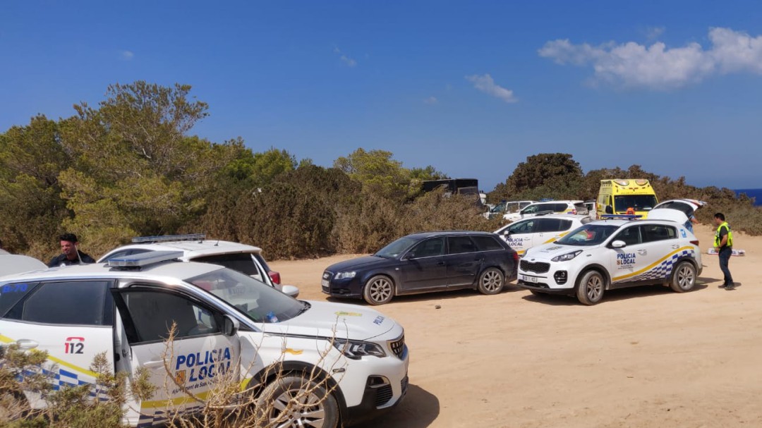 73 personas detenidas tras interceptarse una fiesta ilegal en las proximidades de la torre d'en Rovira