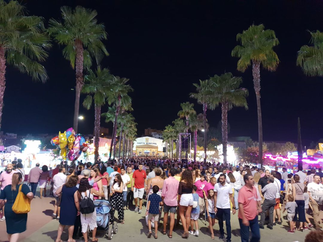 Público en el recinto ferial. Público en el recinto ferial.