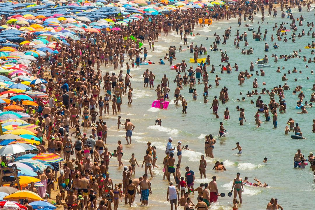 Benidorm, contra la tasa turística y el trile Benidorm, contra la tasa turística y el trile