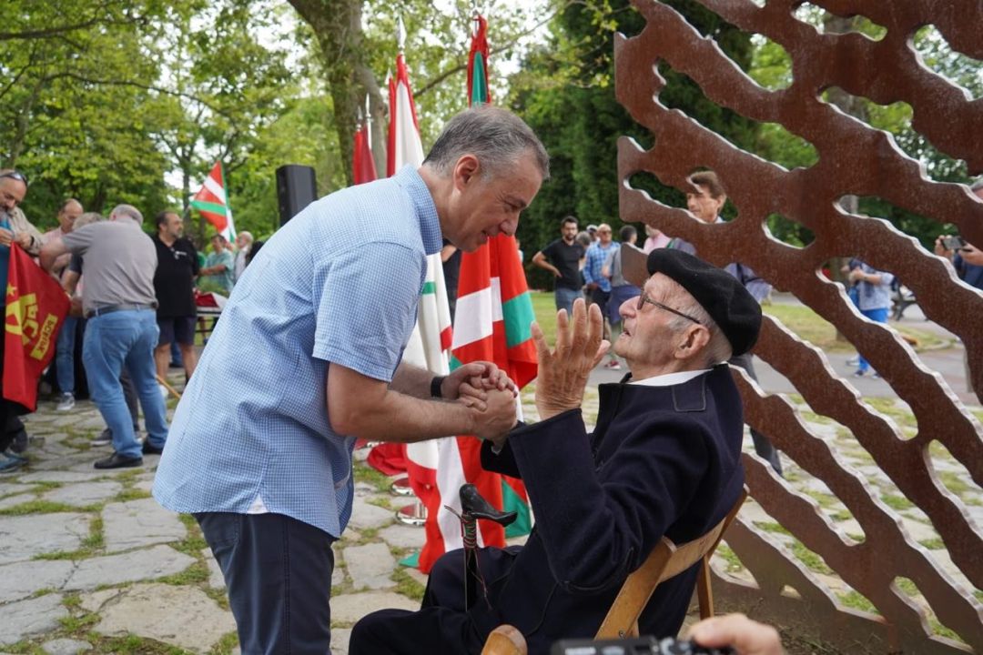 Muere José Moreno, 'el último gudari' Muere José Moreno, 'el último gudari'