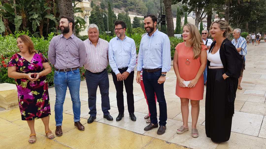 El PSOE de Málaga acusa al Consistorio de haber "despersonalizado" la Feria