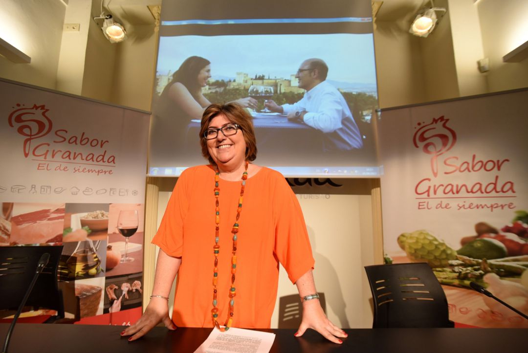 Ana Muñoz, diputada responsable de Sabor Granada, durante un acto promocional de la marca Ana Muñoz, diputada responsable de Sabor Granada, durante un acto promocional de la marca