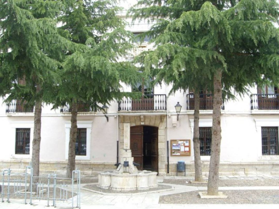Ayuntamiento de Paredes de Nava (Palencia) Ayuntamiento de Paredes de Nava (Palencia)