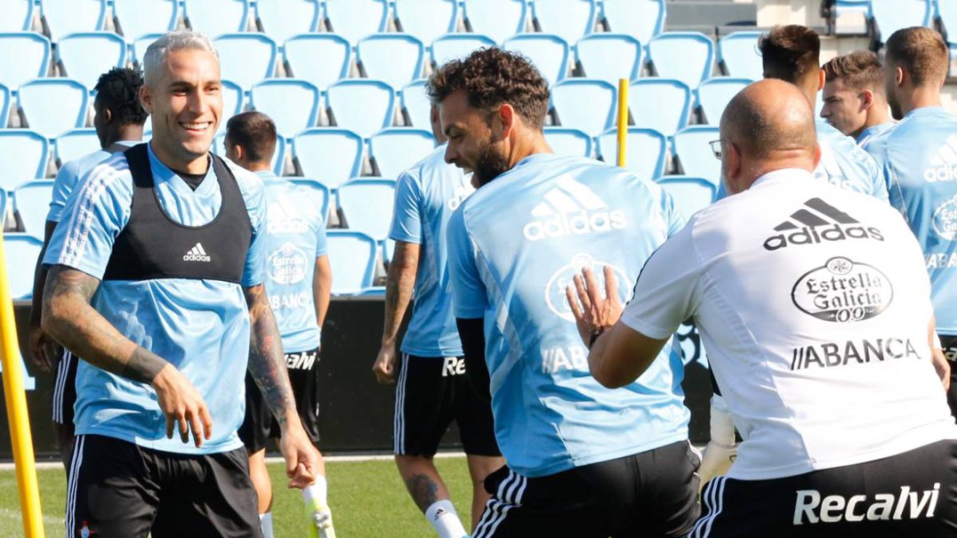 Hugo Mallo: "Nolito es amigo nuestro pero ahora es una opción complicada"