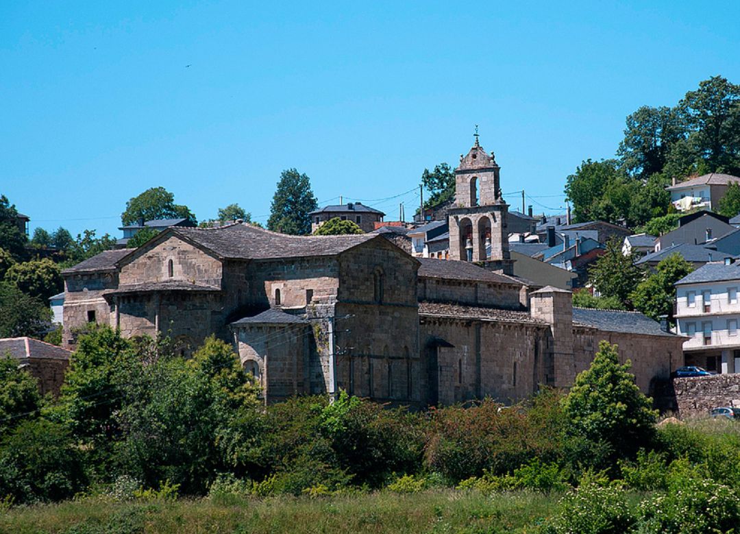 Iglesia de Santa María en el monasterio de San Martín de Castañeda Iglesia de Santa María en el monasterio de San Martín de Castañeda