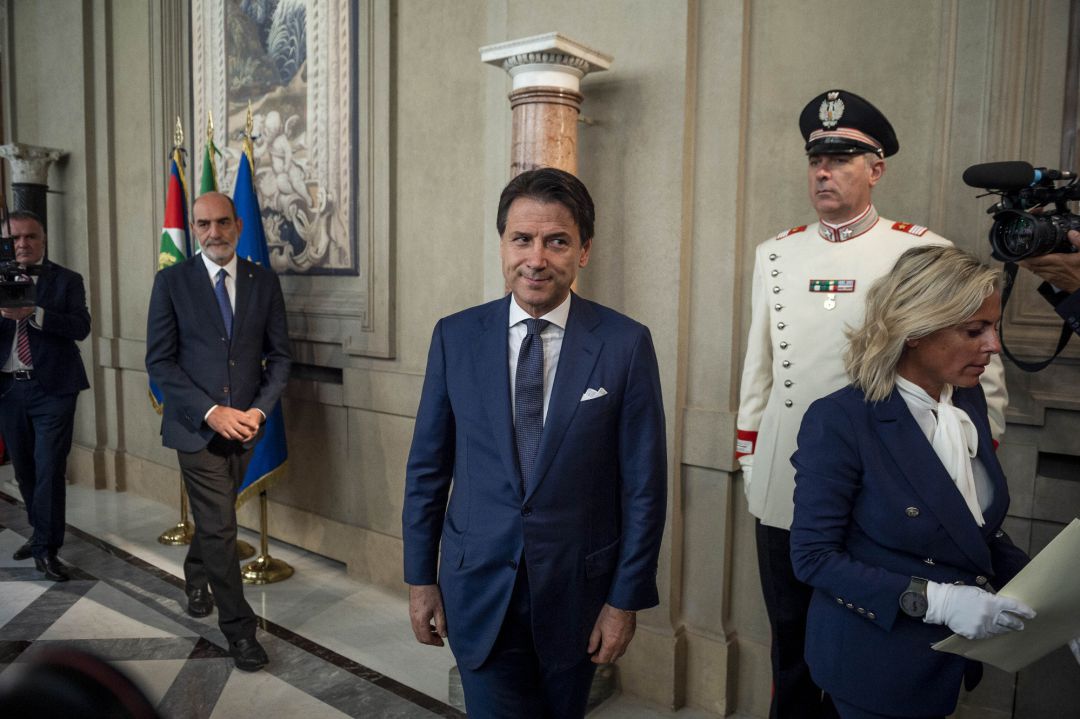 Giuseppe Conte, encargado dea formar Gobierno en Italia, abandona el Palacio del Quirinal tras su designación por el presidente de la República. Giuseppe Conte, encargado dea formar Gobierno en Italia, abandona el Palacio del Quirinal tras su designación por el presidente de la República.