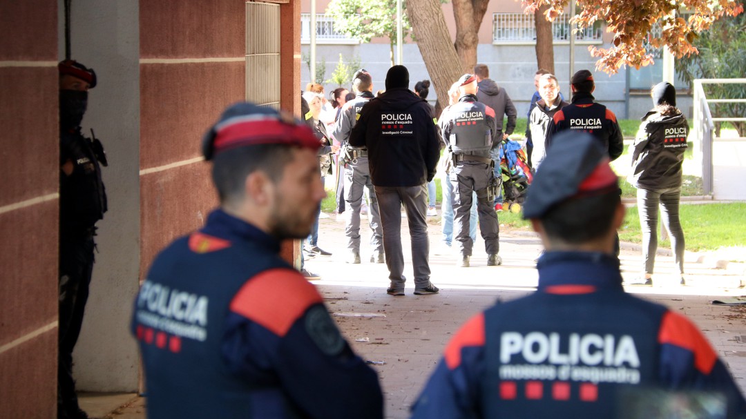 La xenofòbia intenta colar-se a les protestes per la inseguretat dels veïns de la Verneda