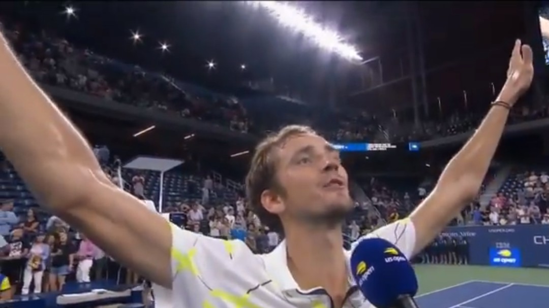 Medvedev la lía y se encara con el público del US Open: "Gané gracias a vosotros"