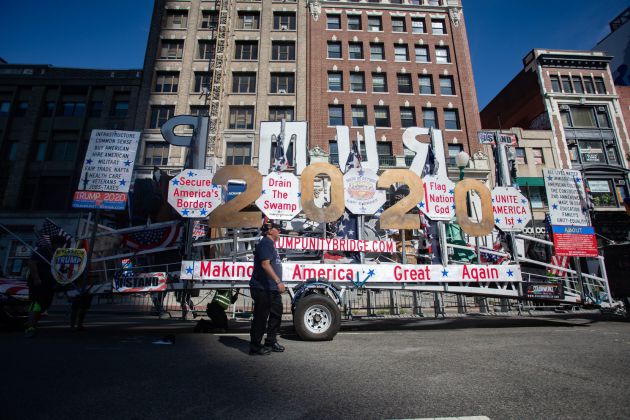 La carroza de apoyo a Trump. La carroza de apoyo a Trump.