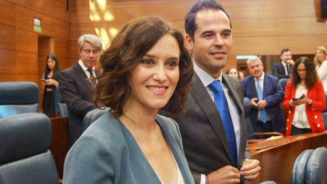 La AIReF tira de las orejas al gobierno madrileño por sus rebajas fiscales