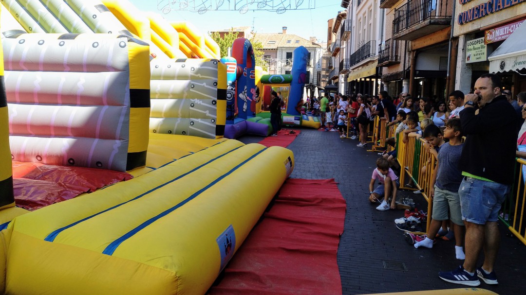 Día del niño y noche del disfraz