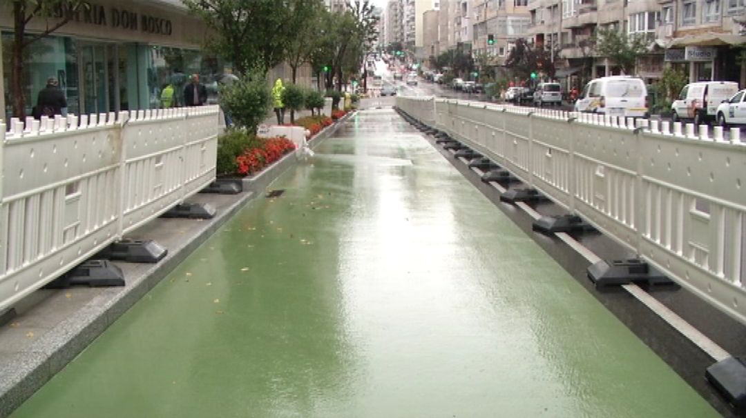 El carril bici podrá empezar a usarse a finales de este mes El carril bici podrá empezar a usarse a finales de este mes