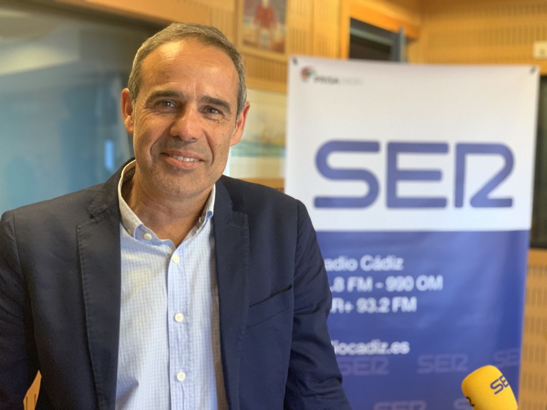 José Pacheco, subdelegado del Gobierno en Cádiz, en los estudios de Radio Cádiz José Pacheco, subdelegado del Gobierno en Cádiz, en los estudios de Radio Cádiz
