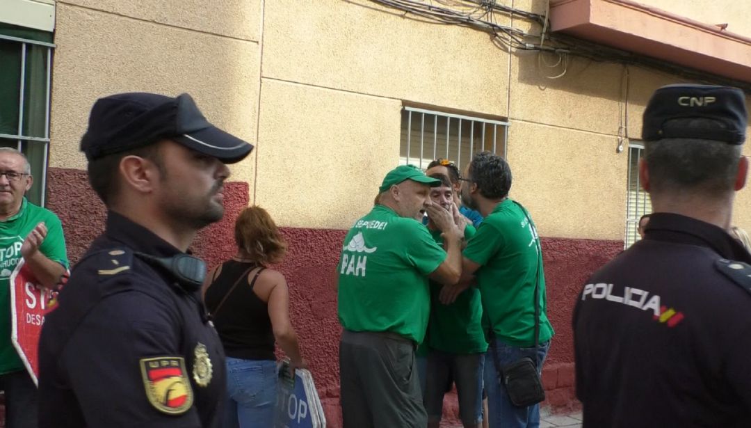 Paralizado un desahucio en Carrús Paralizado un desahucio en Carrús