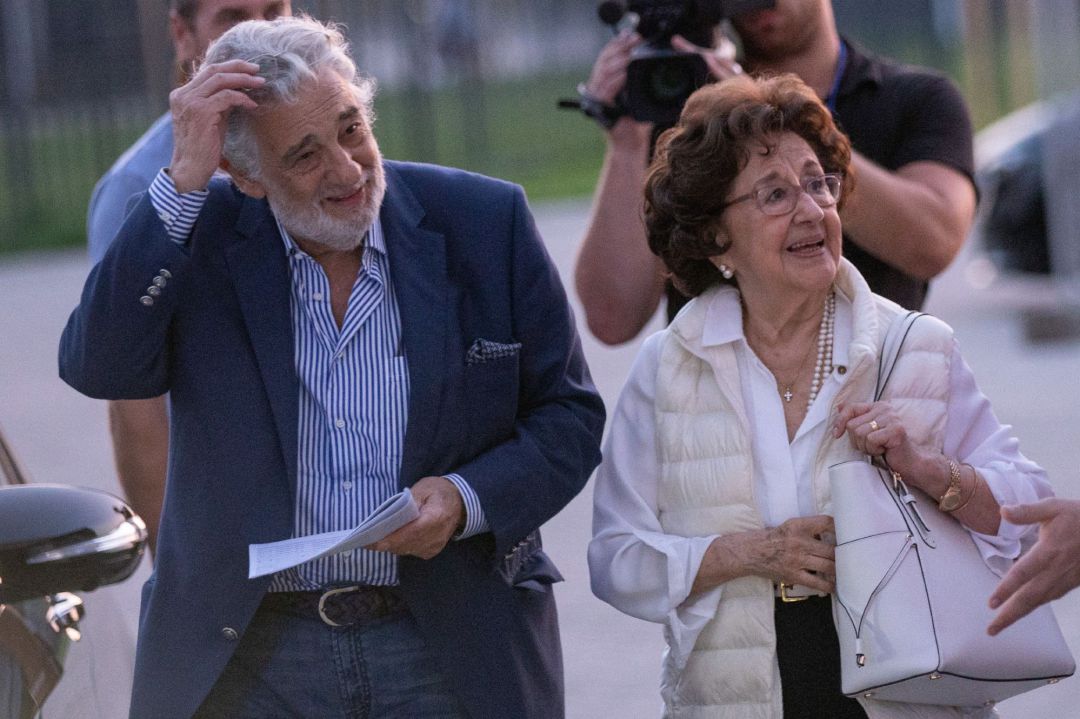 Plácido Domingo con su mujer Marta el pasado 27 de agosto en Hungría. Plácido Domingo con su mujer Marta el pasado 27 de agosto en Hungría.