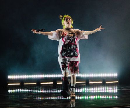 Billie Eilish desata la locura de los más jóvenes en Madrid Billie Eilish desata la locura de los más jóvenes en Madrid
