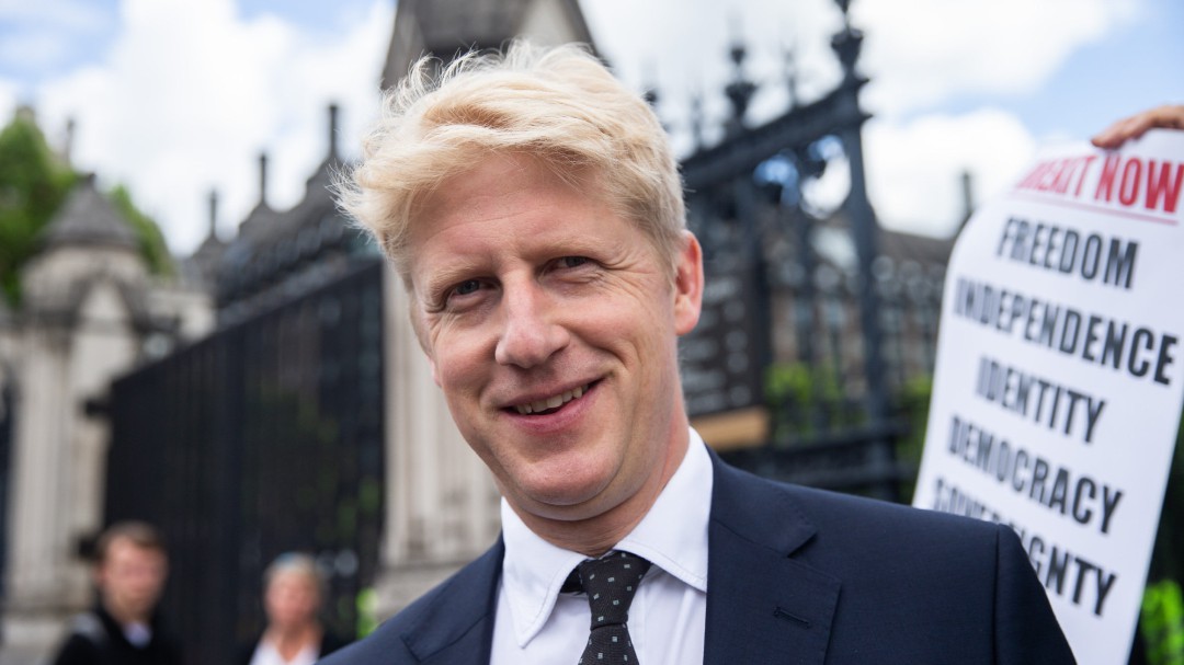 El hermano de Boris Johnson dimite tras anteponer "el interés nacional" a la "lealtad familiar"