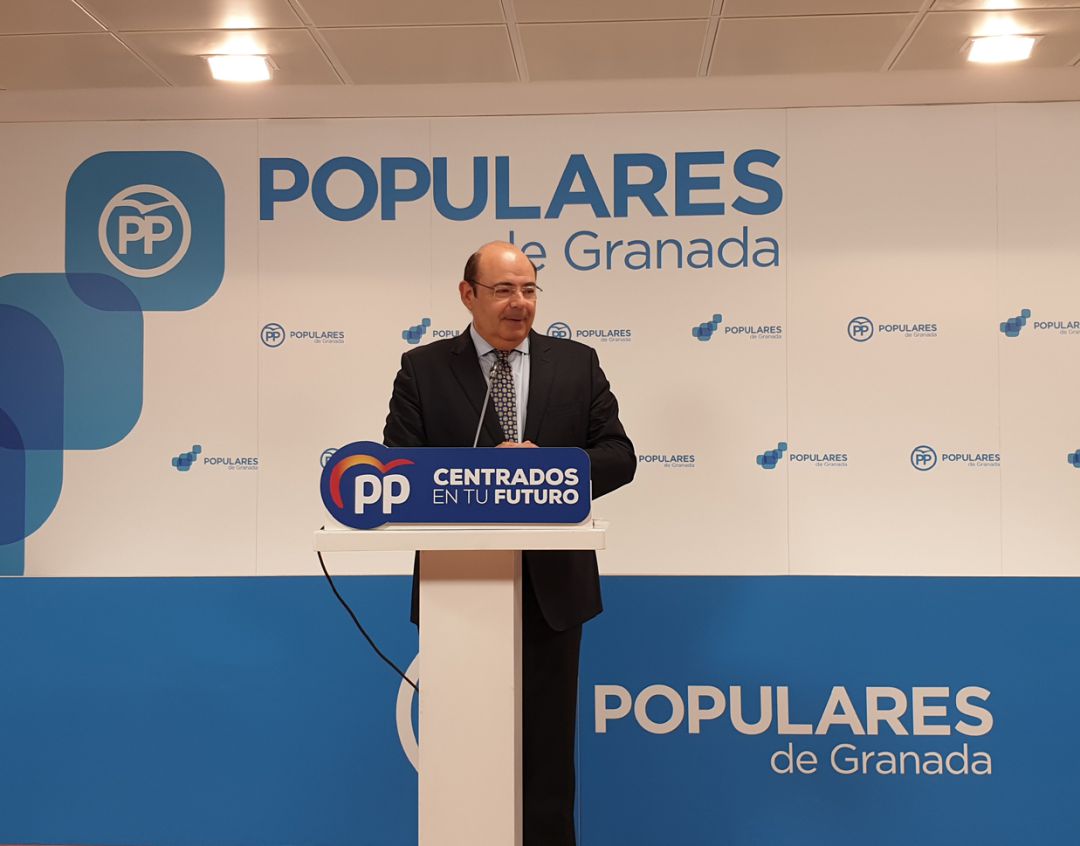 Rueda de prensa de Sebastián Pérez en la sede del PP de Granada Rueda de prensa de Sebastián Pérez en la sede del PP de Granada