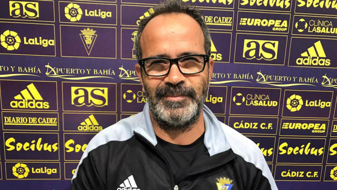 Álvaro Cervera llega como líder a El Sardinero. Álvaro Cervera llega como líder a El Sardinero.