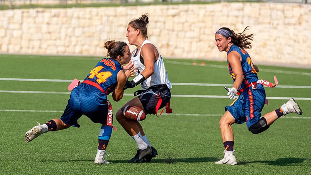 Una fuenlabreña, campeona de Europa de 'flag football'