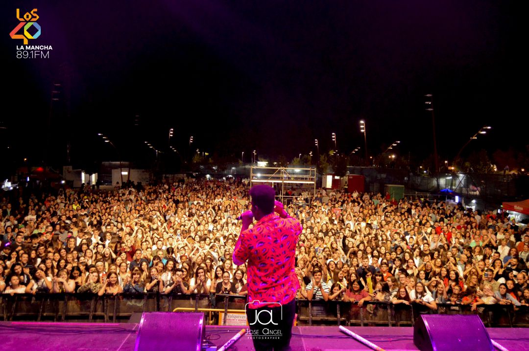El concierto de 'Los40 Pop Alcázar' reúne a miles de personas en el Recinto Ferial El concierto de 'Los40 Pop Alcázar' reúne a miles de personas en el Recinto Ferial