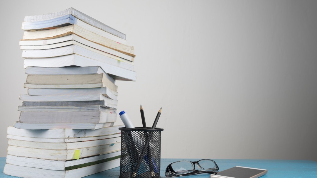 Los docentes rechazan la "manipulación y el uso partidista" que se da en la elaboración de los libros de texto