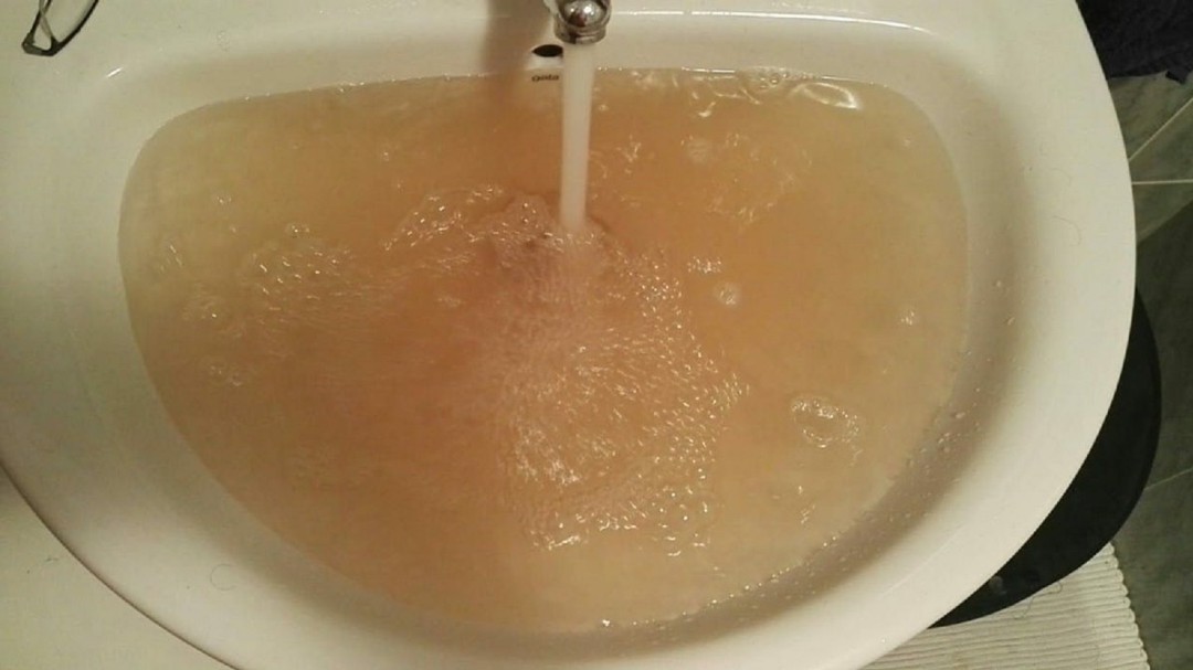 Vuelve el agua a los grifos de Campillo de Arenas