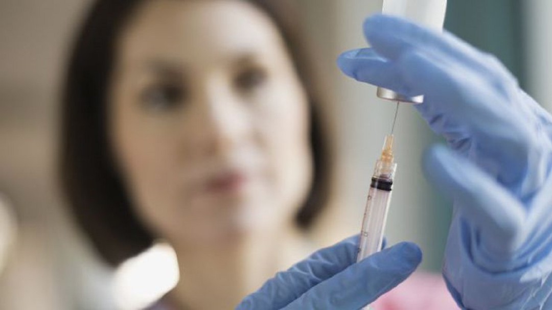 Los adolescentes vascos recibirán una vacuna adicional contra la meningitis
