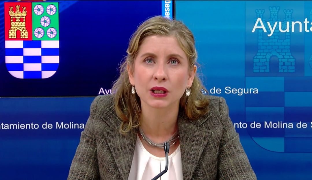 Esther Clavero condena el pregón "xenófobo y racista" de las fiestas patronales Esther Clavero condena el pregón "xenófobo y racista" de las fiestas patronales